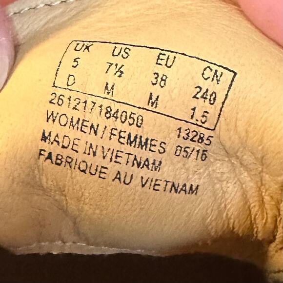 Clarks Phenia Carnaby Boot Womens Size 7.5 Ankle Bootie Lace Up Block Heel - Picture 7 of 8